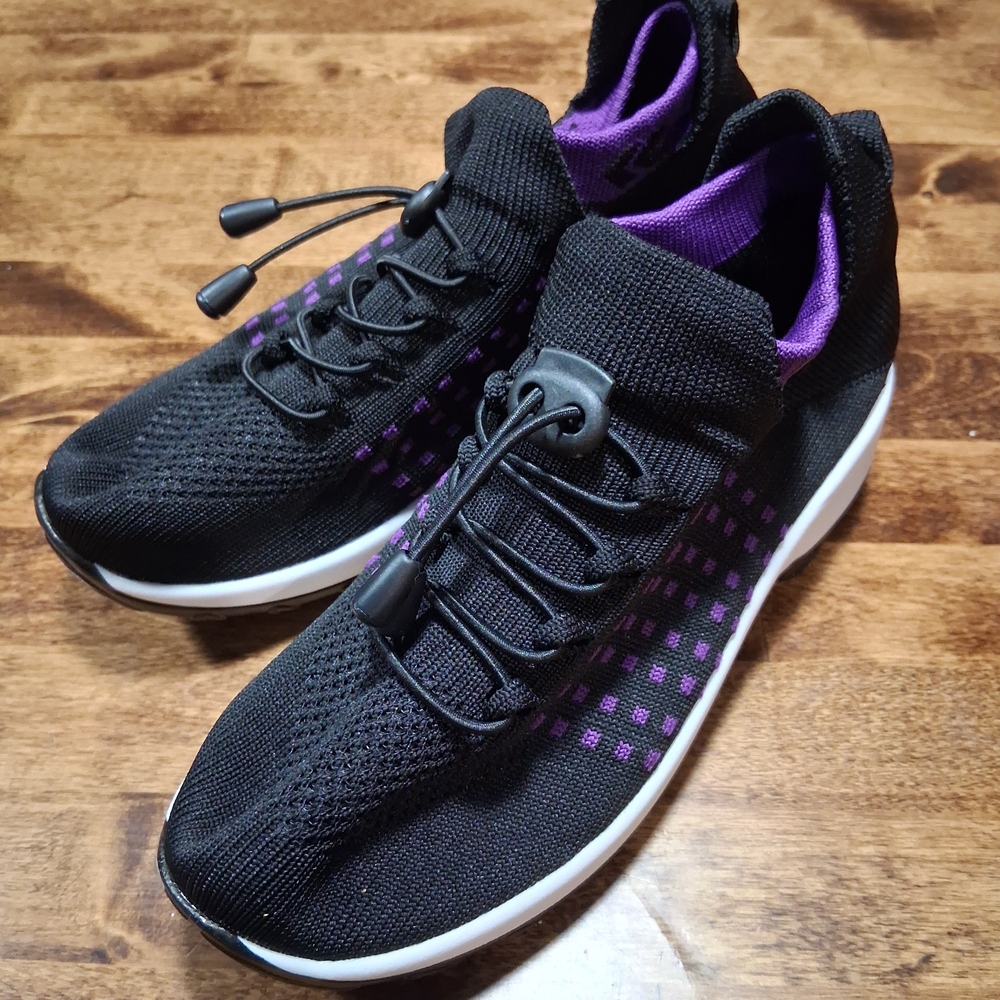 Black and Purple Athletic Shoes Size 5